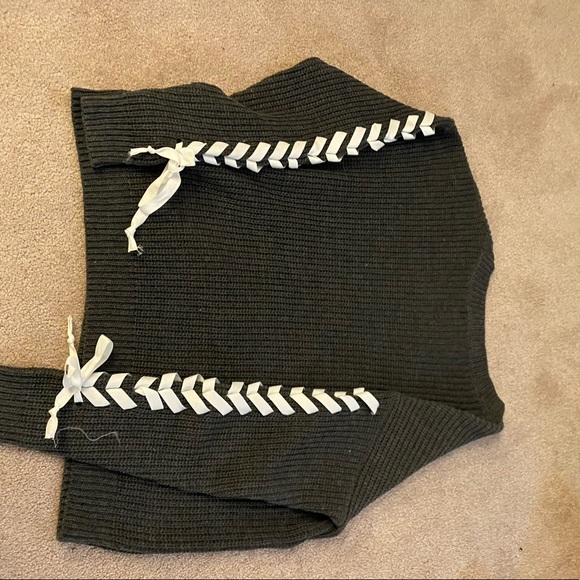 Shein sweater - Picture 3 of 3